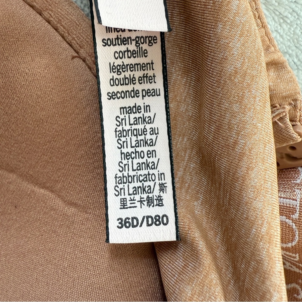 Victorias Secret Lightly Lined Demi Bra - Picture 5 of 8